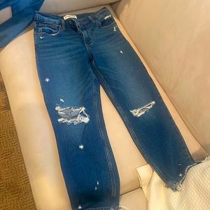 Abercrombie & Fitch.. the mom high rise jeans